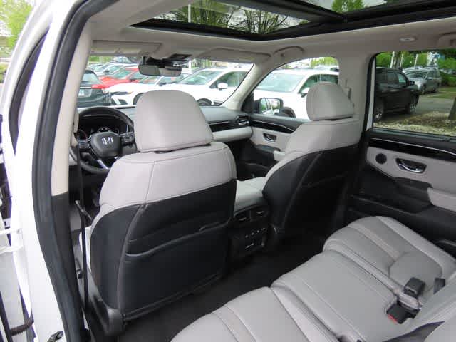 Thumbnail: 2023 Honda Pilot - 16