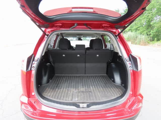 Thumbnail: 2018 Toyota RAV4 - 12