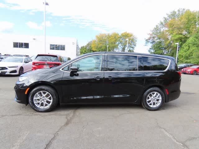 Thumbnail: 2024 Chrysler Pacifica - 3