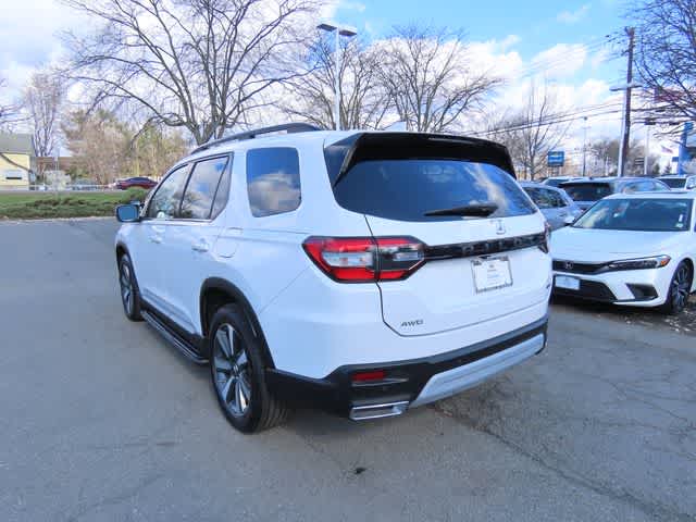 Thumbnail: 2023 Honda Pilot - 4