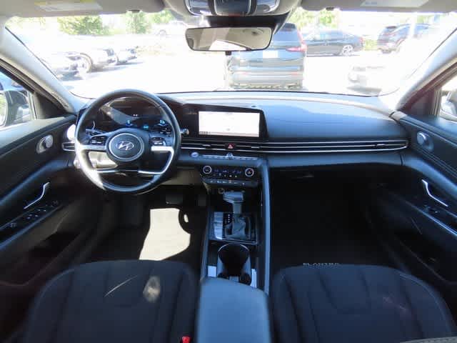 Thumbnail: 2023 Hyundai Elantra - 17