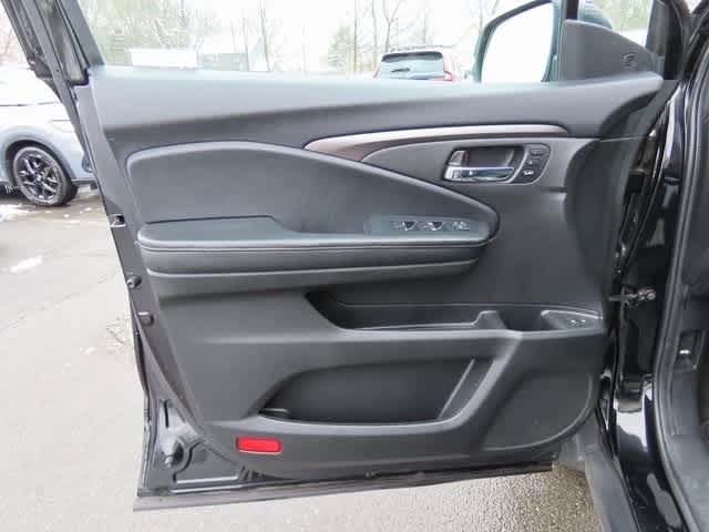 Thumbnail: 2022 Honda Pilot - 16