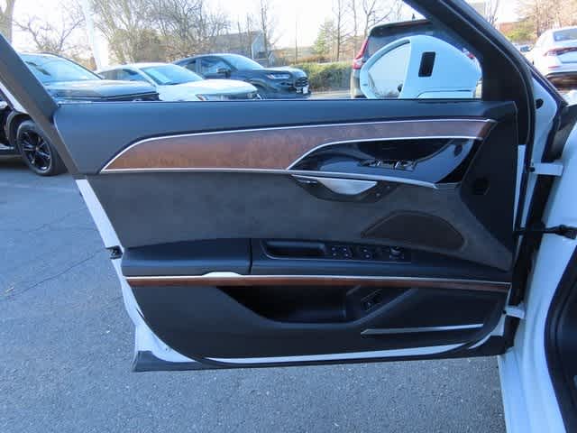 Thumbnail: 2020 Audi A8 - 17