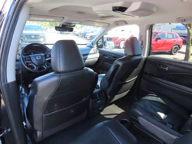 Thumbnail: 2019 Honda Pilot - 16