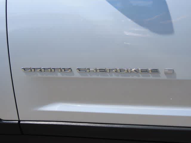 Thumbnail: 2022 Jeep Grand Cherokee L - 6