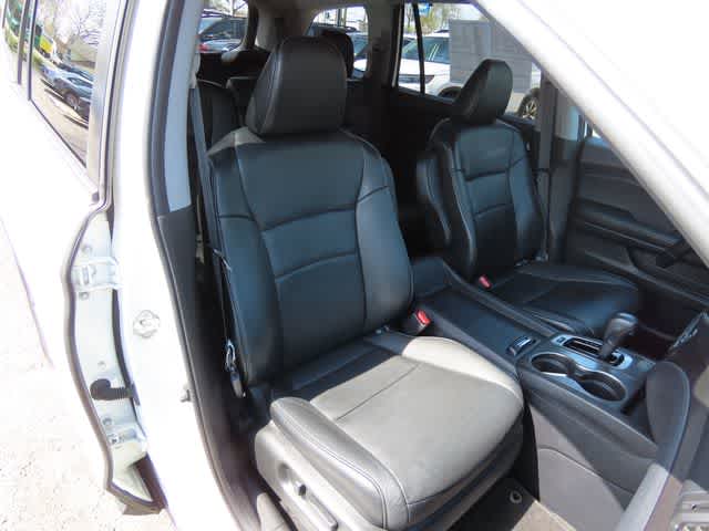 Thumbnail: 2019 Honda Pilot - 19