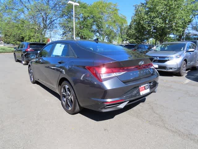 Thumbnail: 2023 Hyundai Elantra - 4
