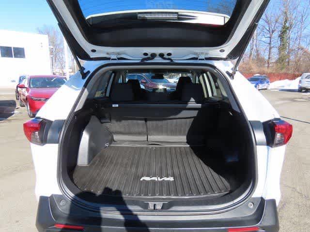 Thumbnail: 2022 Toyota RAV4 - 10