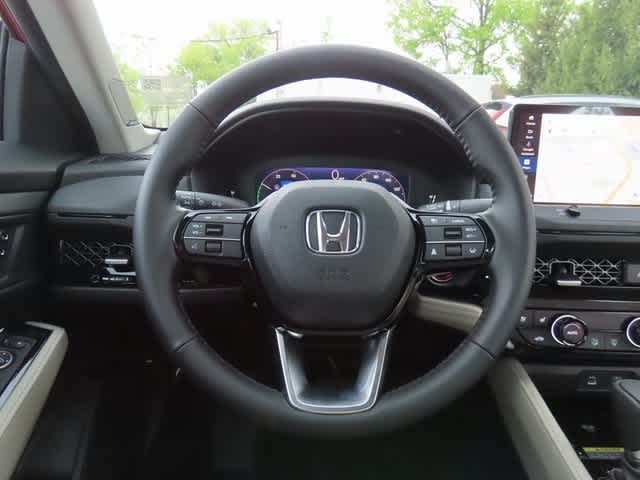 2025 Honda Accord Touring 17