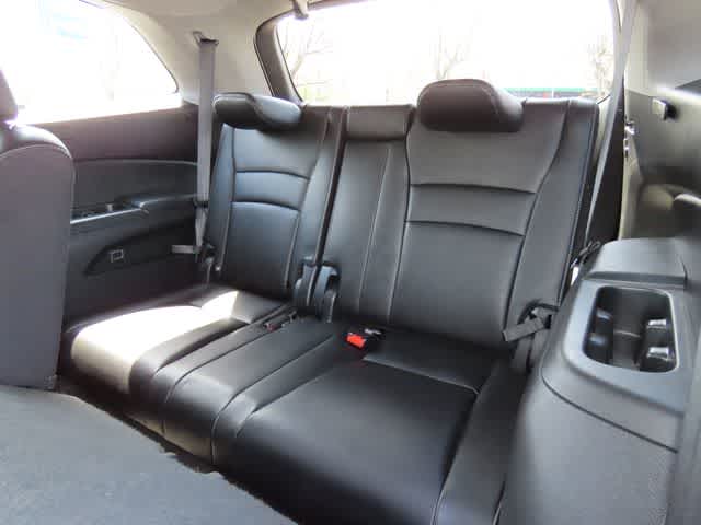 Thumbnail: 2019 Honda Pilot - 16