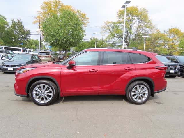 Thumbnail: 2021 Toyota Highlander - 3