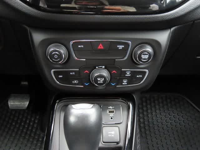 Thumbnail: 2019 Jeep Compass - 21