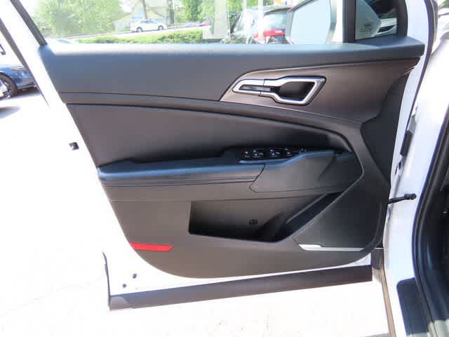 Thumbnail: 2023 Kia Sportage - 15