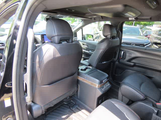 Thumbnail: 2025 Toyota Sienna - 17