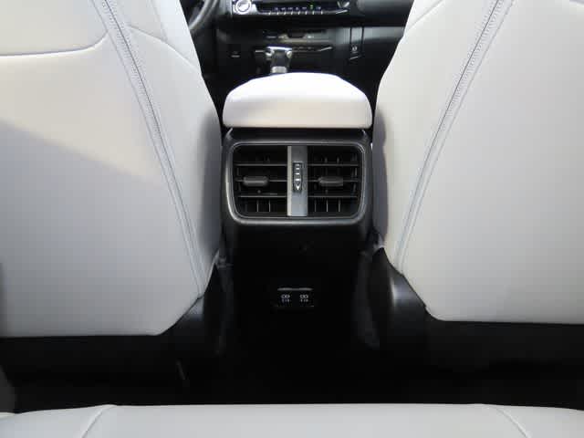 Thumbnail: 2019 Lexus UX - 22