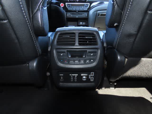 Thumbnail: 2019 Honda Pilot - 26