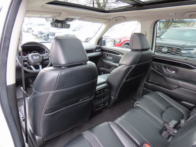 Thumbnail: 2023 Honda Pilot - 17