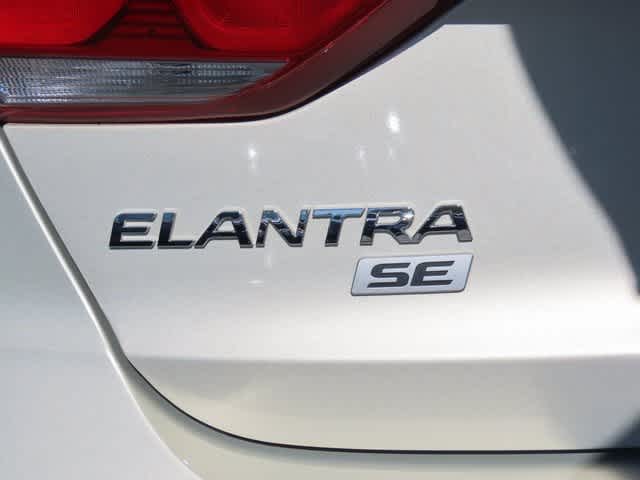 2017 Hyundai Elantra SE 7
