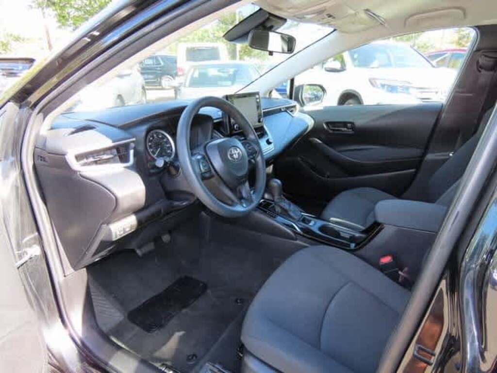 Used 2022 Toyota Corolla LE Sedan