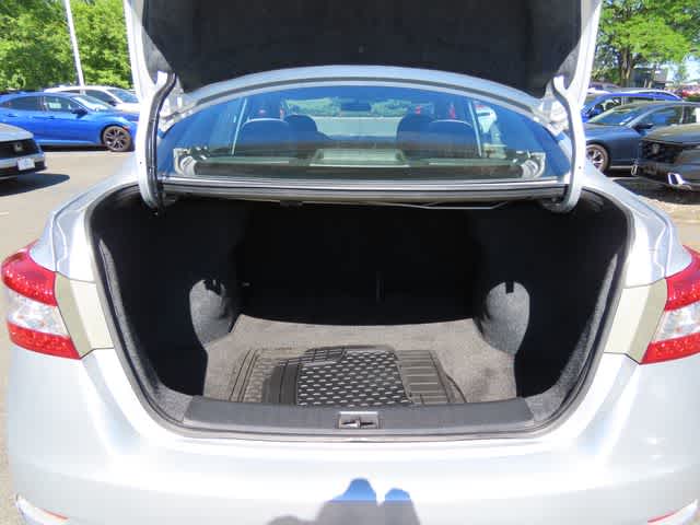 Thumbnail: 2013 Nissan Sentra - 10