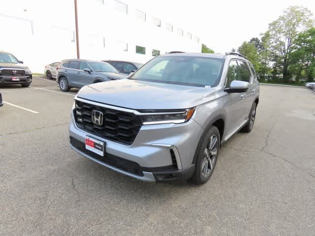 2025 Honda Pilot Elite -
                Nanuet, NY