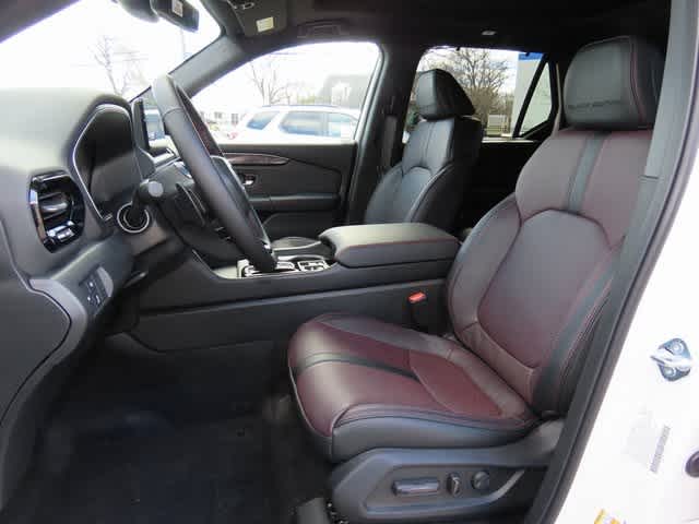 2025 Honda Pilot Black Edition 13
