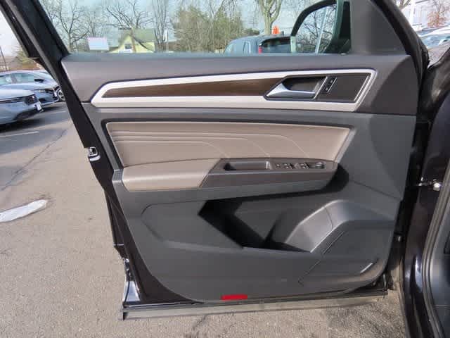 Thumbnail: 2022 Volkswagen Atlas - 18