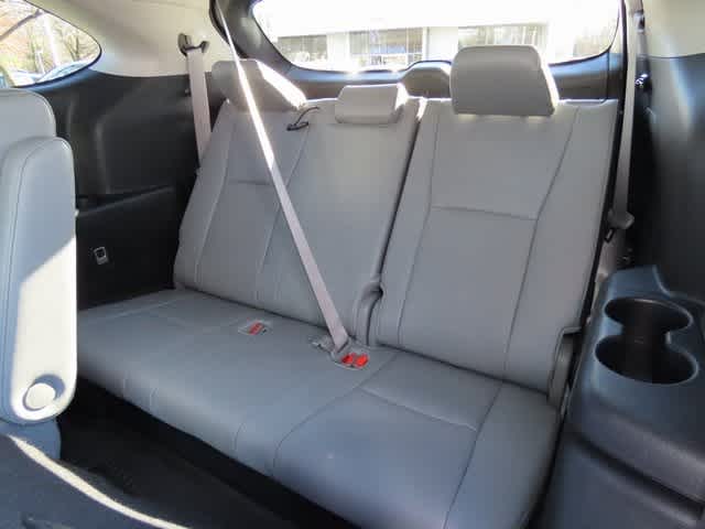 Thumbnail: 2024 Toyota Highlander - 15