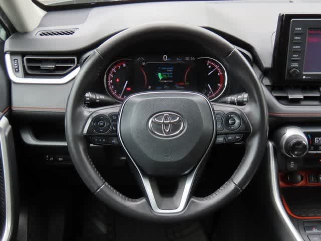 Thumbnail: 2022 Toyota RAV4 - 18