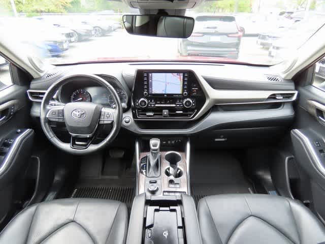 Thumbnail: 2021 Toyota Highlander - 18