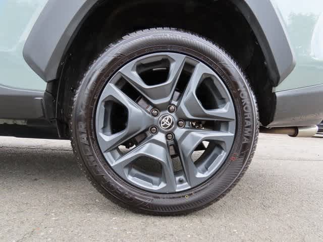 Thumbnail: 2022 Toyota RAV4 - 9
