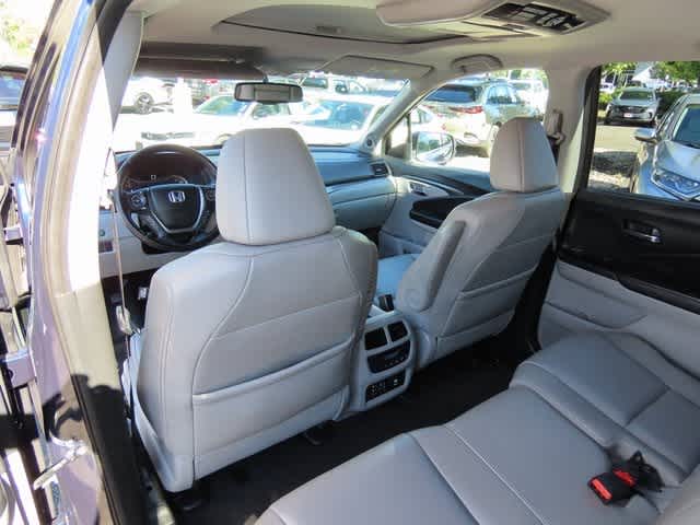 Thumbnail: 2016 Honda Pilot - 17