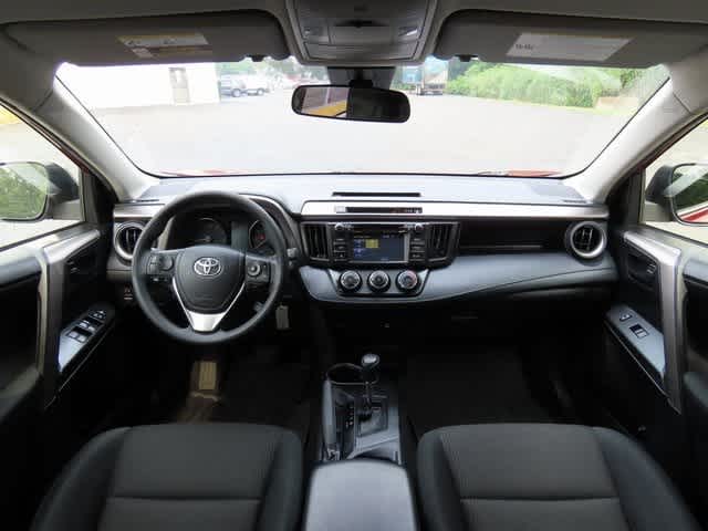 Thumbnail: 2018 Toyota RAV4 - 18