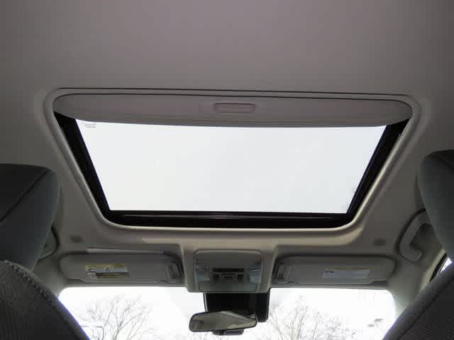 Thumbnail: 2023 Toyota RAV4 - 23