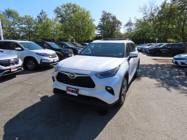 Thumbnail: 2024 Toyota Highlander - 1