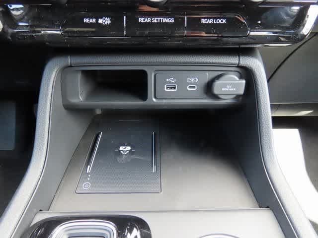 2025 Honda Pilot Black Edition 24