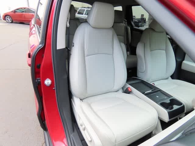 Thumbnail: 2026 Honda Odyssey - 17