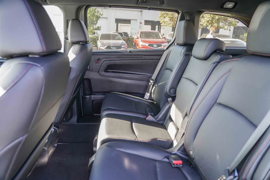 Thumbnail: 2026 Honda Odyssey - 17