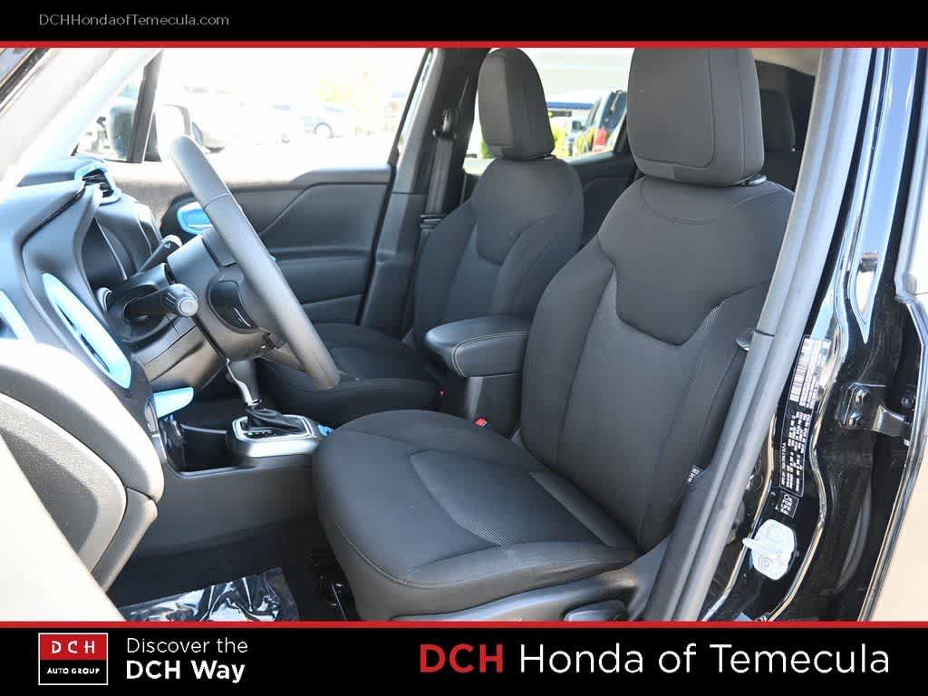 Thumbnail: 2022 Jeep Renegade - 18