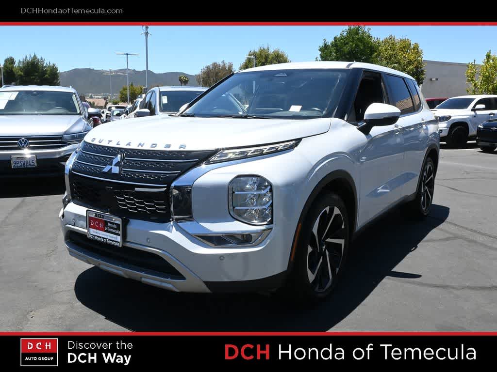 2024 Mitsubishi Outlander SE — photo 1 of 24