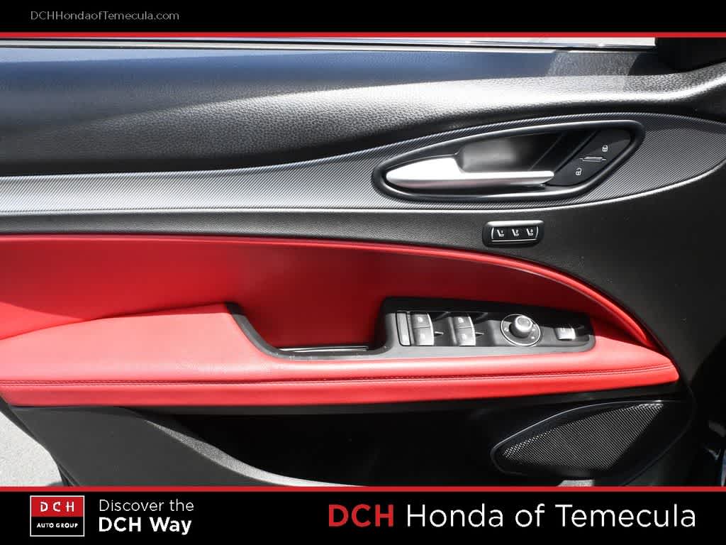 Thumbnail: 2020 Alfa Romeo Stelvio - 16