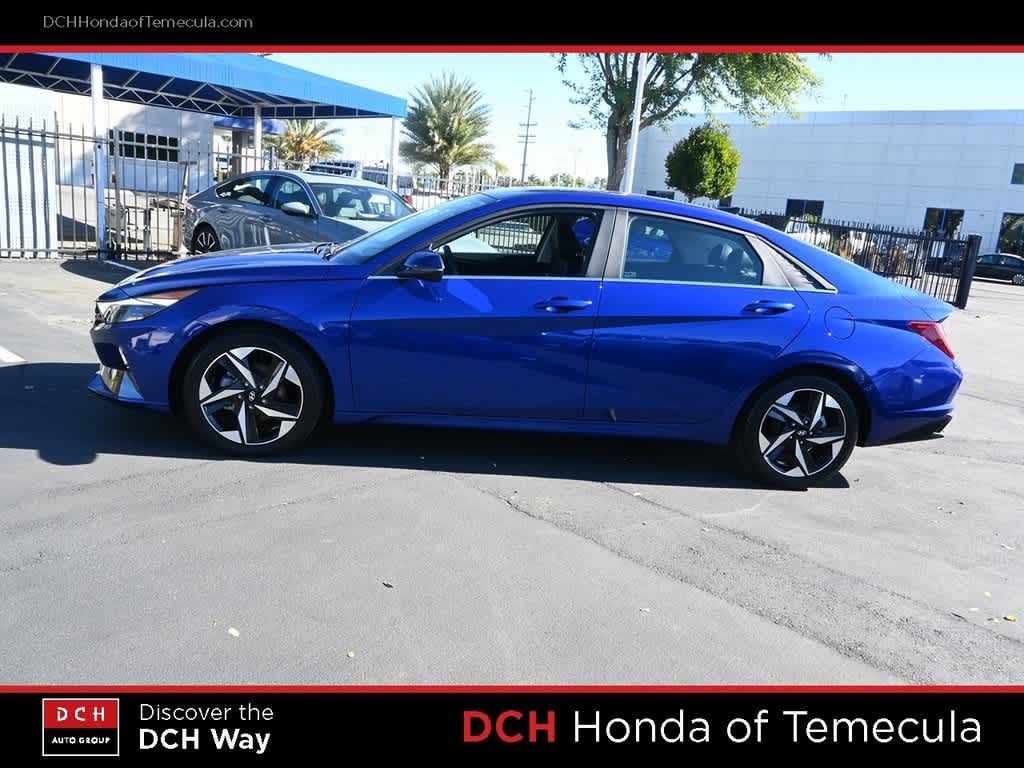 Thumbnail: 2022 Hyundai Elantra - 4