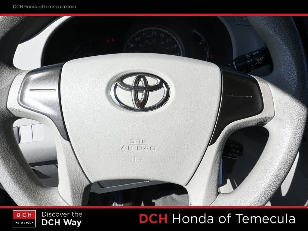 Thumbnail: 2011 Toyota Sienna - 9