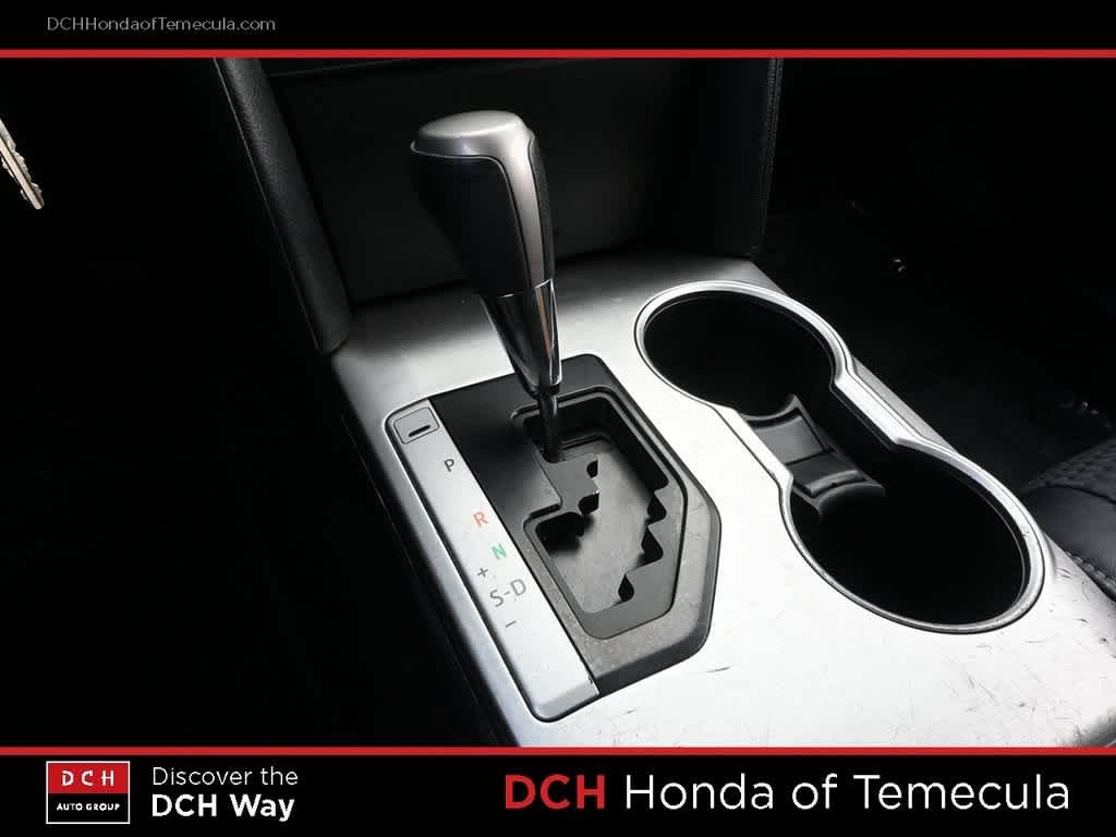 Thumbnail: 2014 Toyota Camry - 11