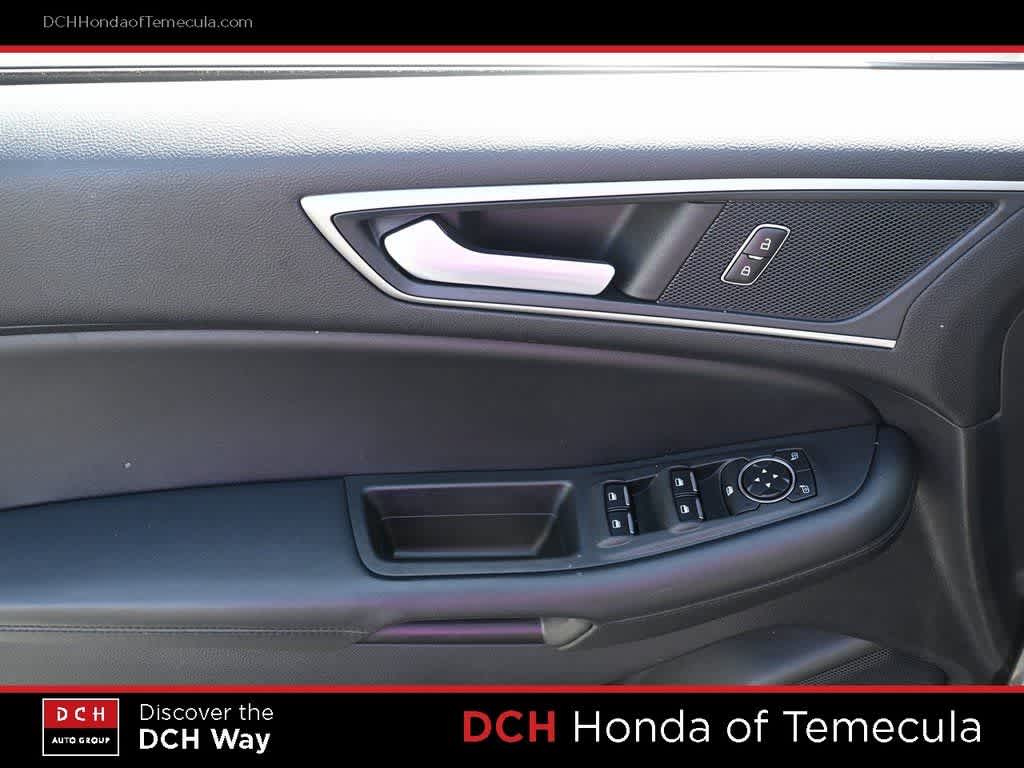 Thumbnail: 2022 Ford Edge - 16