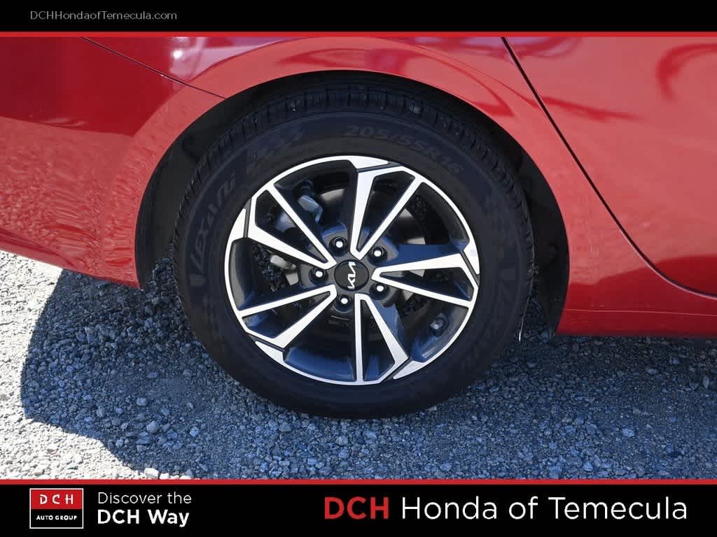 Thumbnail: 2022 Kia Forte - 22