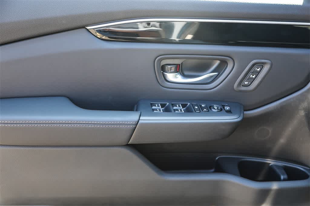 Thumbnail: 2025 Honda Pilot - 23