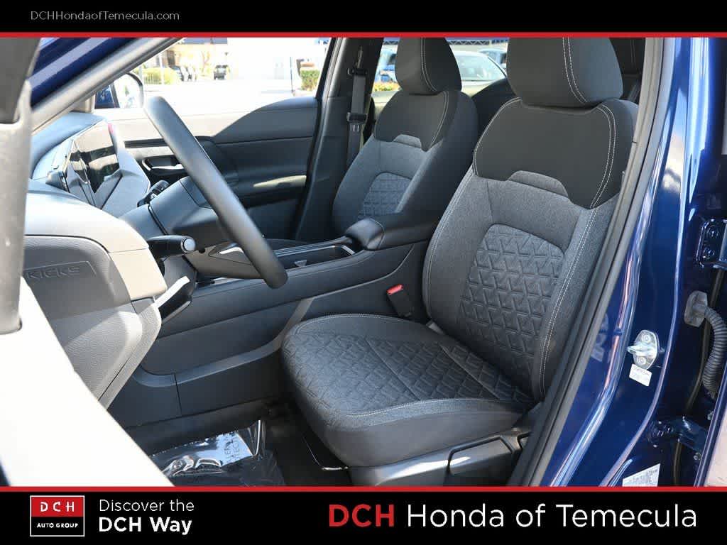 Thumbnail: 2025 Nissan Kicks - 18