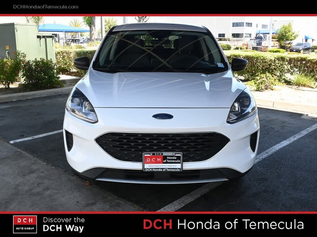 2022 Ford Escape SE photo 2