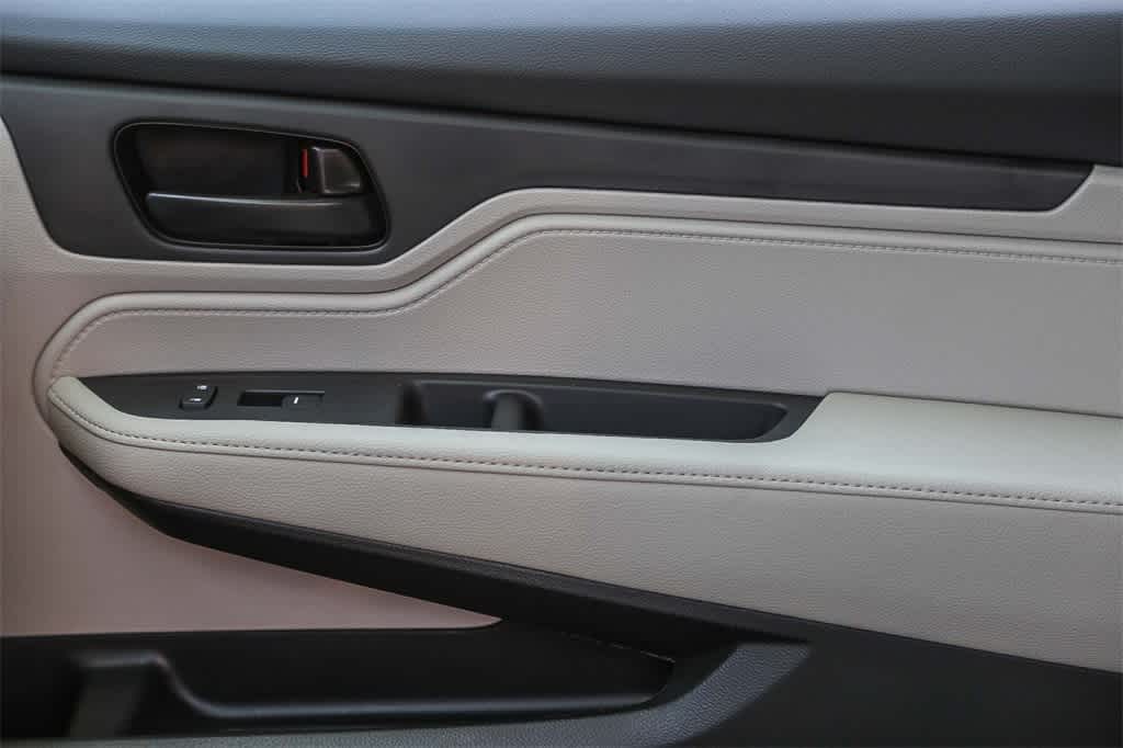 Thumbnail: 2026 Honda Odyssey - 21